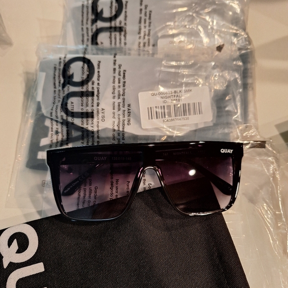 Quay Australia - Nightfall - Bestseller - Black Frame/ Smoke Polarized L… - Picture 9 of 9